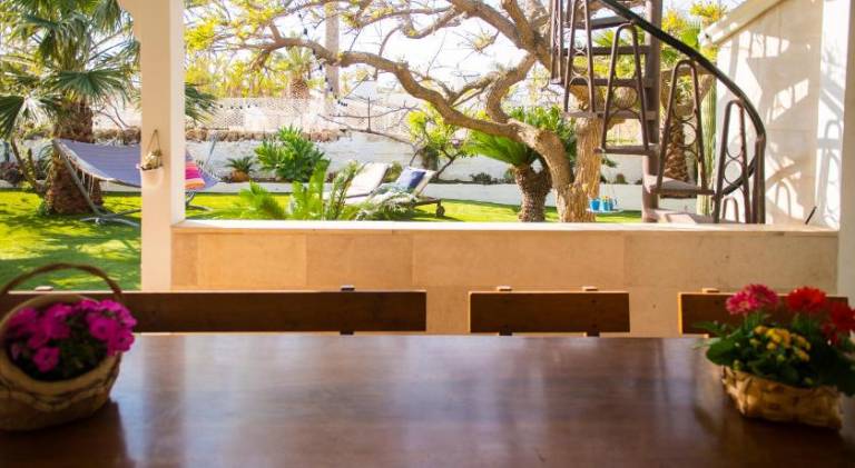 Fully equipped villa with garden, jacuzzi & patio | Beach nearby | Suitable for remote work | Pets are welcome — photo 5
