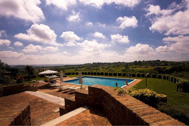 Apartment in an old farmhouse, perfect for a couple and located in Val d'Orcia a few km from Montepu — photo 3