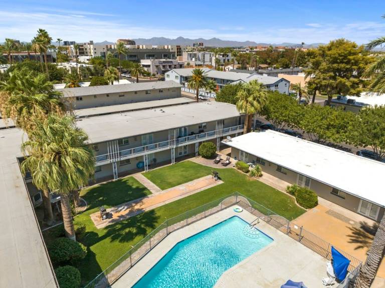 2BD Walk Out To Pool Old Town Scottsdale Paradise in Scottsdale, AZ