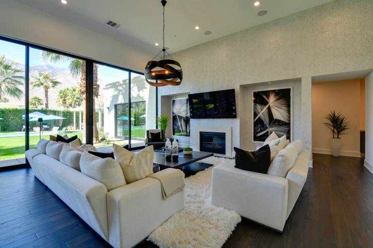 Mtn Views + Outdoor Oasis: Palm Springs Home! — photo 4
