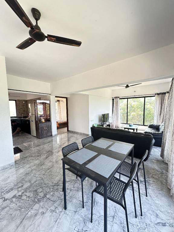 Bungalow with yard, pool & barbeque | Perfect for remote work — photo 4