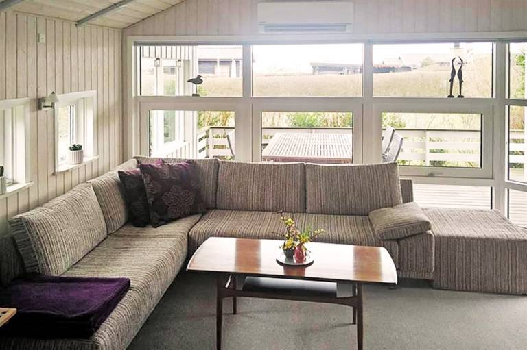 Fully equipped pleasant vacation home with terrace & yard | Sea view | Beach nearby | Pets allowed — photo 4