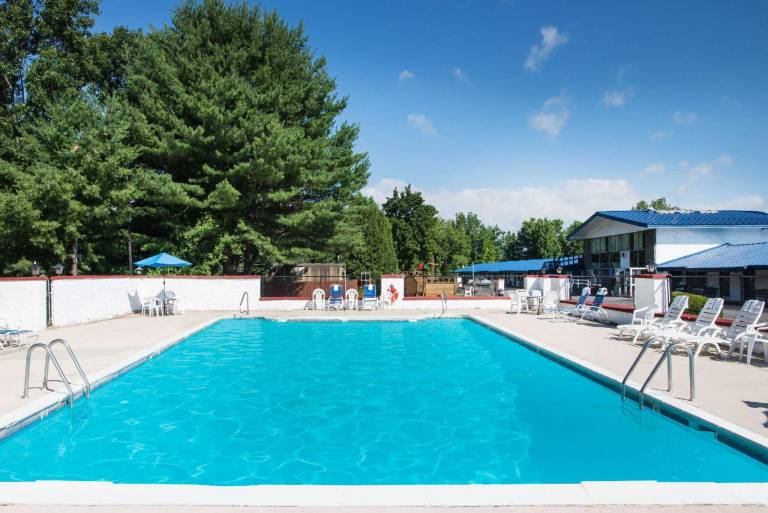 Travelodge by Wyndham Lake George NY — photo 3