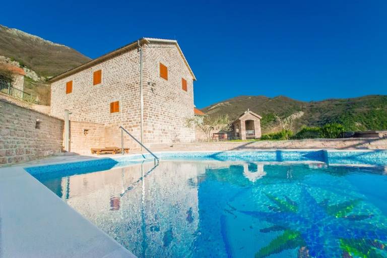 Willa  Perast