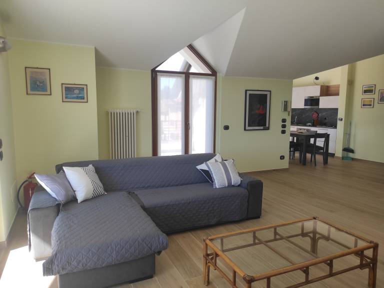 Appartamento Locate Varesino