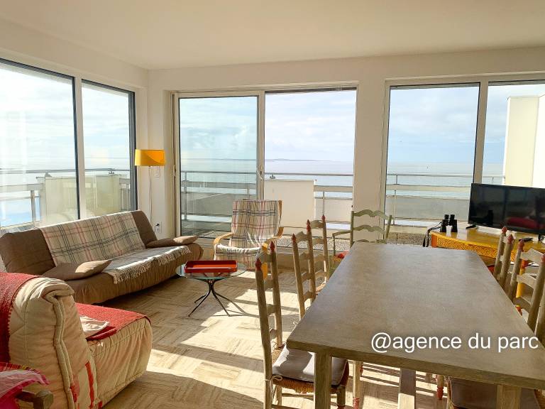Wonderful rental apartment with terrace | Beach view | Next to the beach | Pet-friendly — photo 3