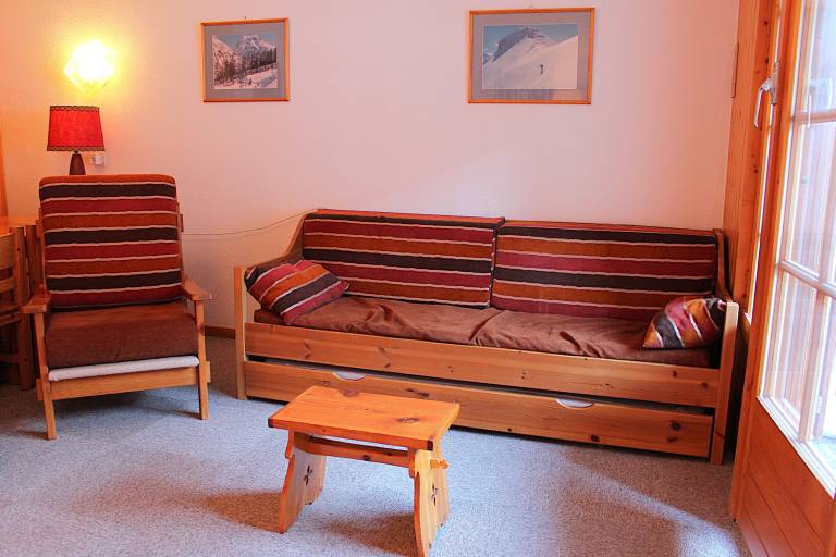 Holiday apartment with terrace & garden — photo 4