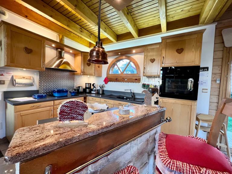 Lovely cottage with yard & BBQ | Pet-friendly — photo 5