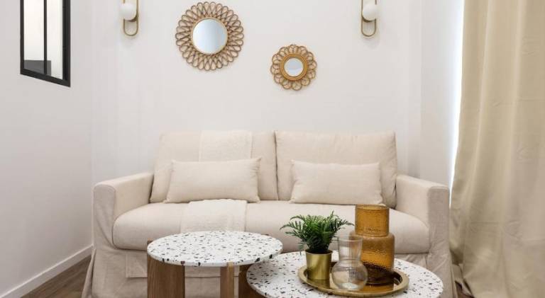 Apartment | Near Russian Orthodox Cathedral | Beach nearby | Dogs allowed in Thiers