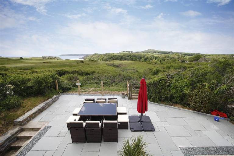 House with terrace & garden — photo 3