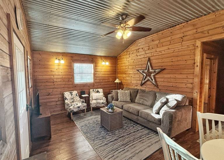 Cabin  Montgomery