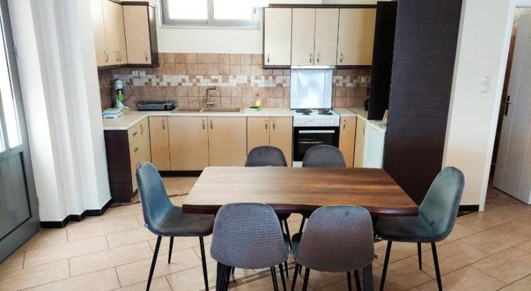 Holiday apartment with patio — photo 3