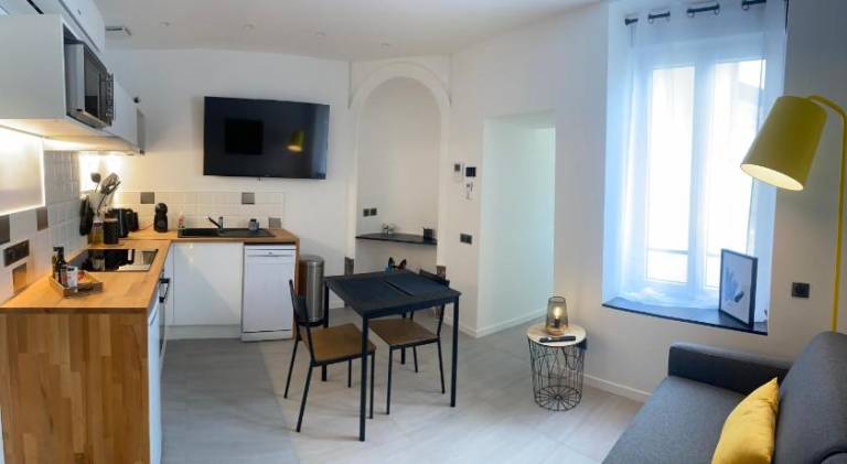 Holiday apartment with terrace | Good for workation — photo 3