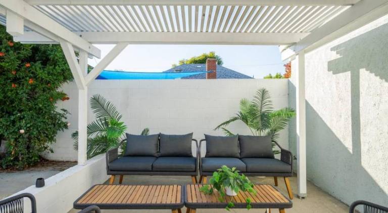 House with private pool & garden — photo 5