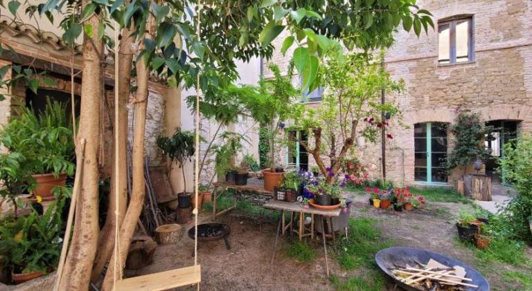 Apartment with private pool, garden & terrace — photo 4