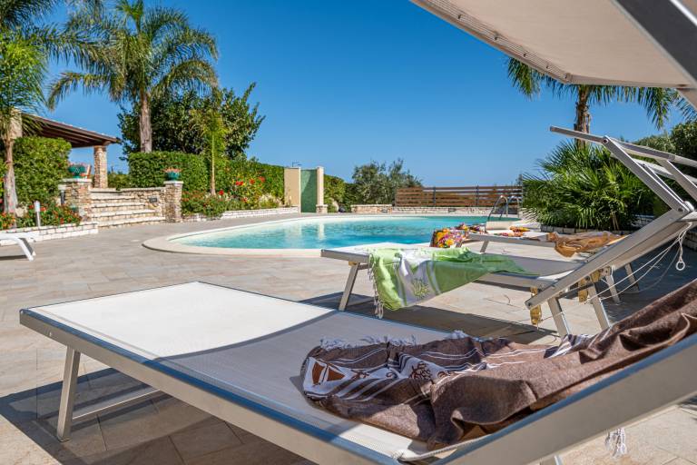 Villa with terrace, private pool & garden | Panoramic view — photo 5