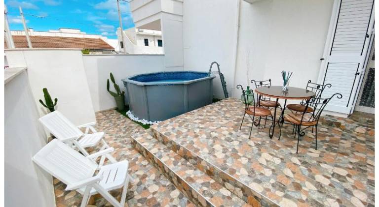 Villa with pool — photo 4