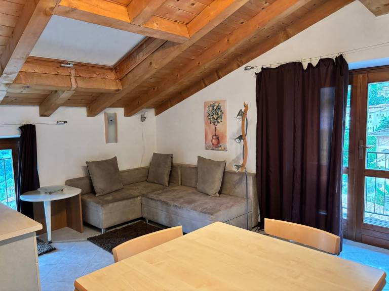 Rental apartment with yard, barbecue & terrace — photo 5