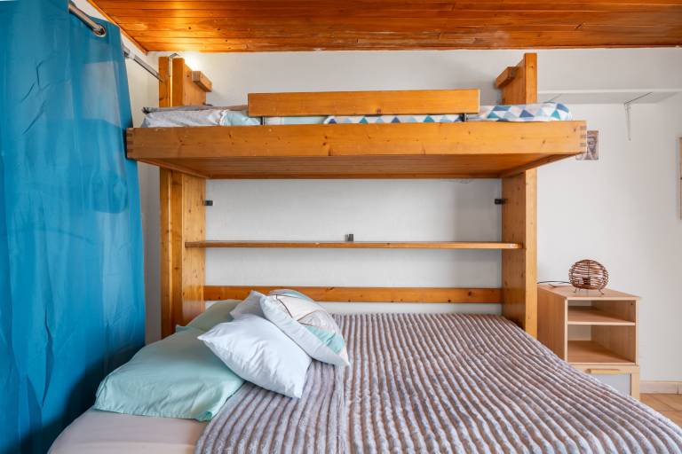 Cabanon "Jeux de boules 3" with Sea View — photo 2
