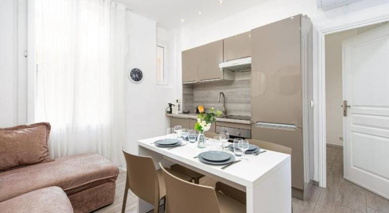 Apartment with 2 rooms for 4 persons — photo 3