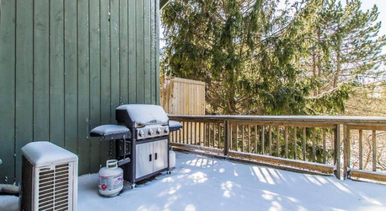 Mountain Trail-Smart TV-Self Check-In-Full Kitchen-Balcony-BBQ — photo 5