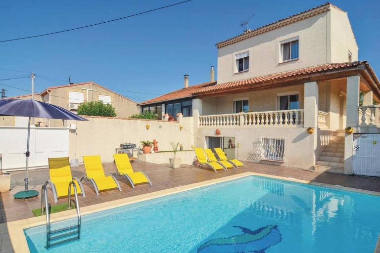 Appartement  Saint-Mitre-les-Remparts