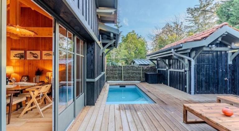 Villa with yard, patio & private pool | Suitable for remote work — photo 5