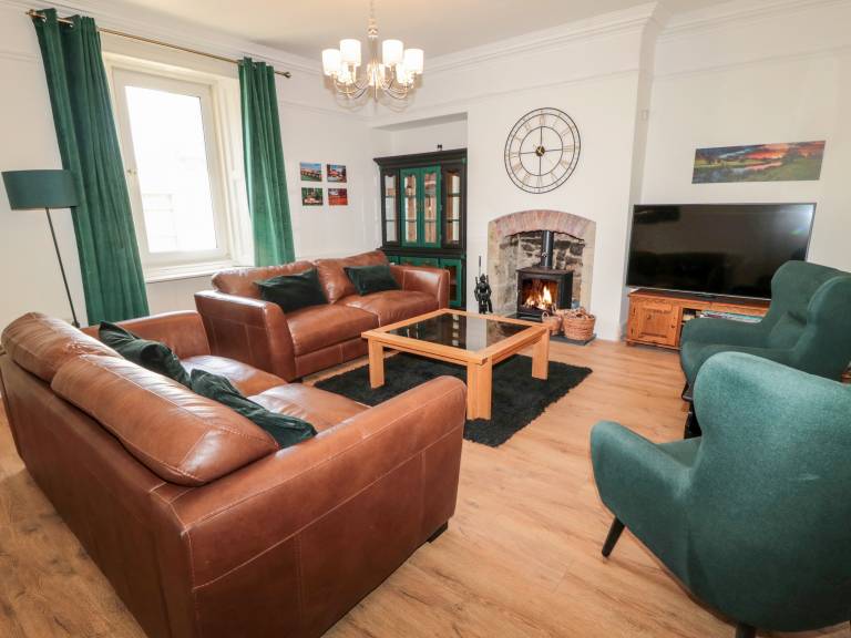 Cottage with 4 rooms for 8 persons — photo 2