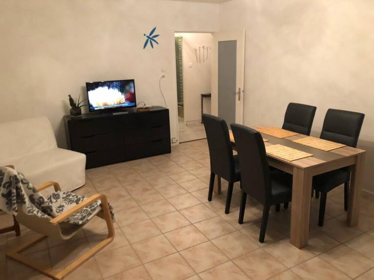 Holiday apartment with 2 rooms for 6 persons — photo 3