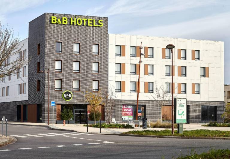 B&B HOTEL Bois d'Arcy Saint Quentin en Yvelines in Montigny-le-Bretonneux