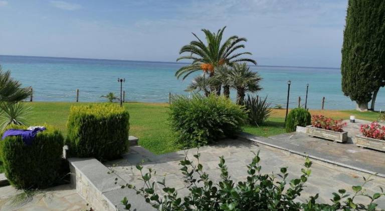Fully equipped pleasant vacation home with yard & patio | Next to the beach | Suitable for remote work | Dogs allowed — photo 3