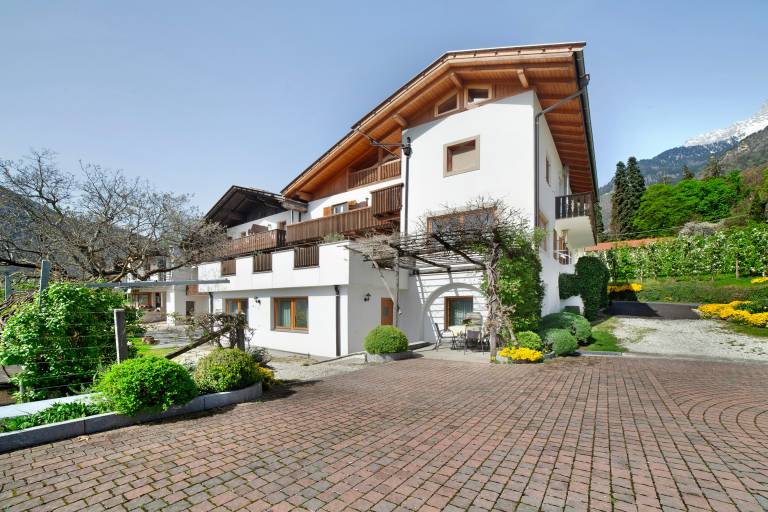 Farmhouse 'Fröhlichhof Pergola' with Mountain View, Shared Pool and Wi-Fi — photo 3