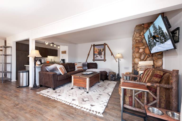 Condo with fast internet, hot tub & heated pool | Mountain view — photo 4