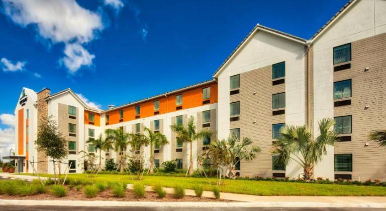 Uptown Suites Extended Stay Tampa FL - Riverview — photo 3