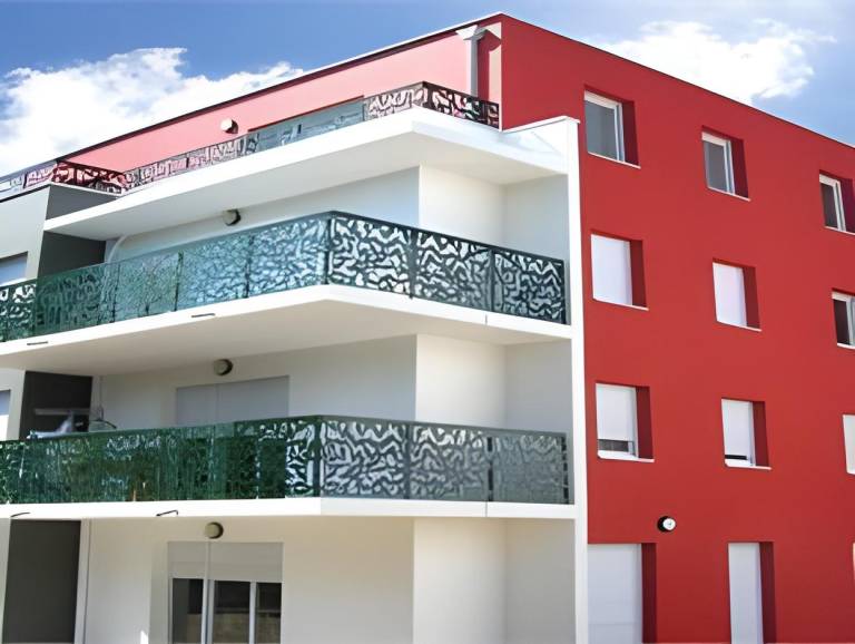 Serviced apartment for 5 persons in Malakoff