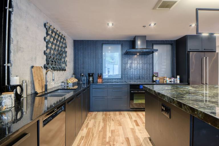 Apartment Gay Village
