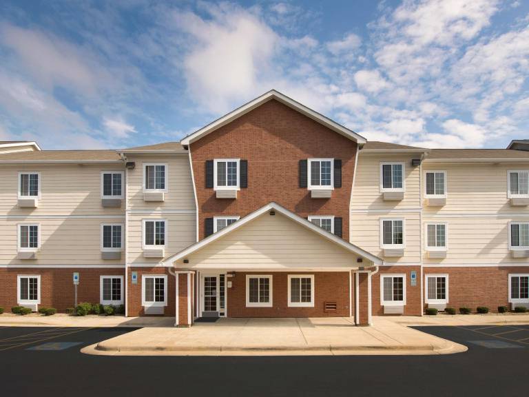 Extended Stay America Select Suites Cleveland Mentor