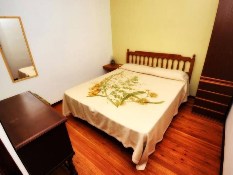Rental apartment with yard & BBQ — photo 4