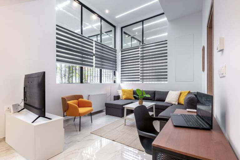 LIV Modern Spacious Apartment in Gazi