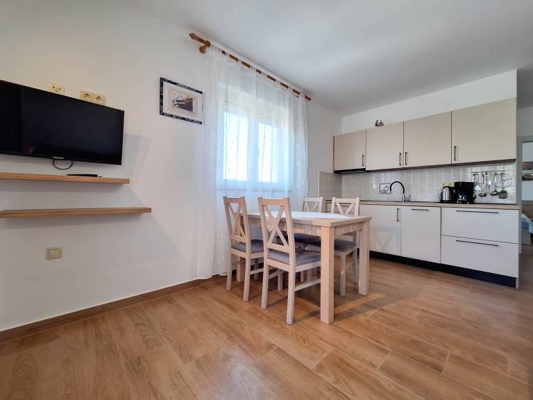 Fully equipped apartment with grill | Garden view | Close to the beach | Pets allowed in Rab