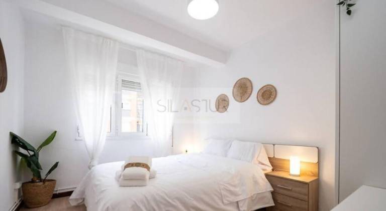 Apartment with 3 rooms for 6 persons in Gijon