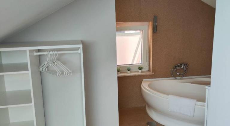 Rental apartment with 2 rooms for 4 persons — photo 4