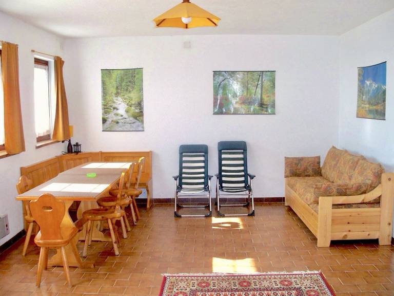 Family-oriented apartment with barbecue, garden & terrace | City view | Pets allowed — photo 4