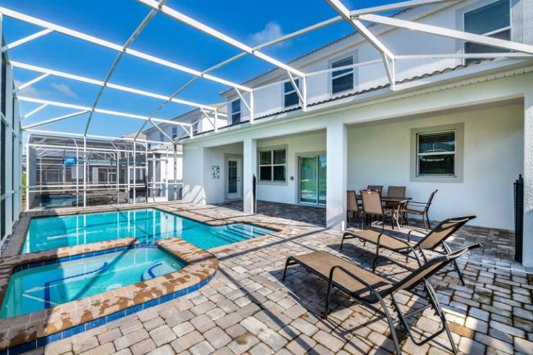 Fully equipped house with pool | Pets are welcome in Osceola, FL