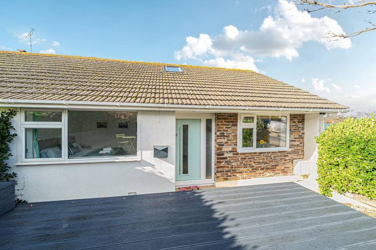 Family-friendly cottage with BBQ, garden & hot tub | Beach view | Next to the beach | Pets allowed — photo 4