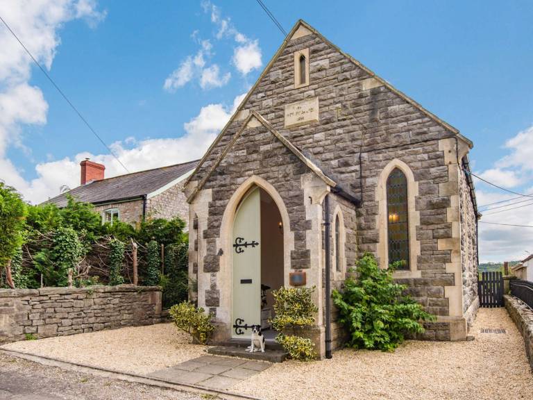4 Bed in Bath 89616