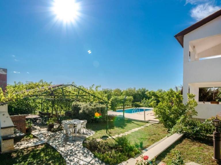 Attraktive Wohnung mit privatem Pool — photo 2