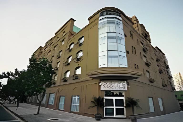 Rockefeller by Slaviero Hoteis in Curitiba