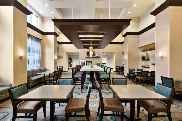 Hampton Inn & Suites Atlanta Airport West/Camp Creek Parkway — photo 5