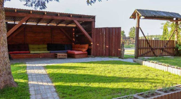 Lodge with sauna, jacuzzi & patio | Dogs allowed — photo 4